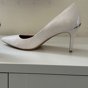 Calvin Klein White Textured Leather Stilleto Heels Pumps 9.5 M